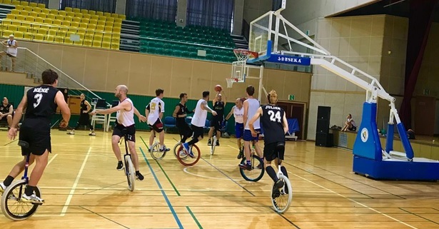 Unicycle Hockey 